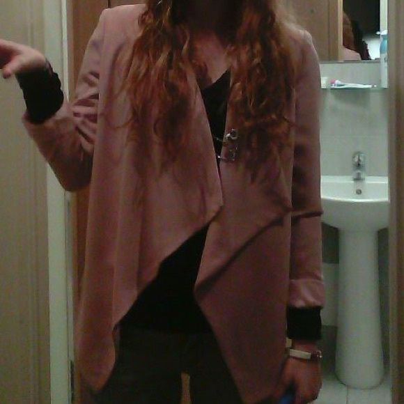 Light Pink Blazer with great back - Picture 5 of 9